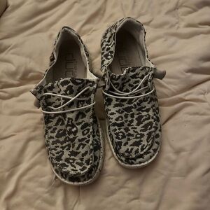 Women’s HeyDude size 8.5 new barely worn